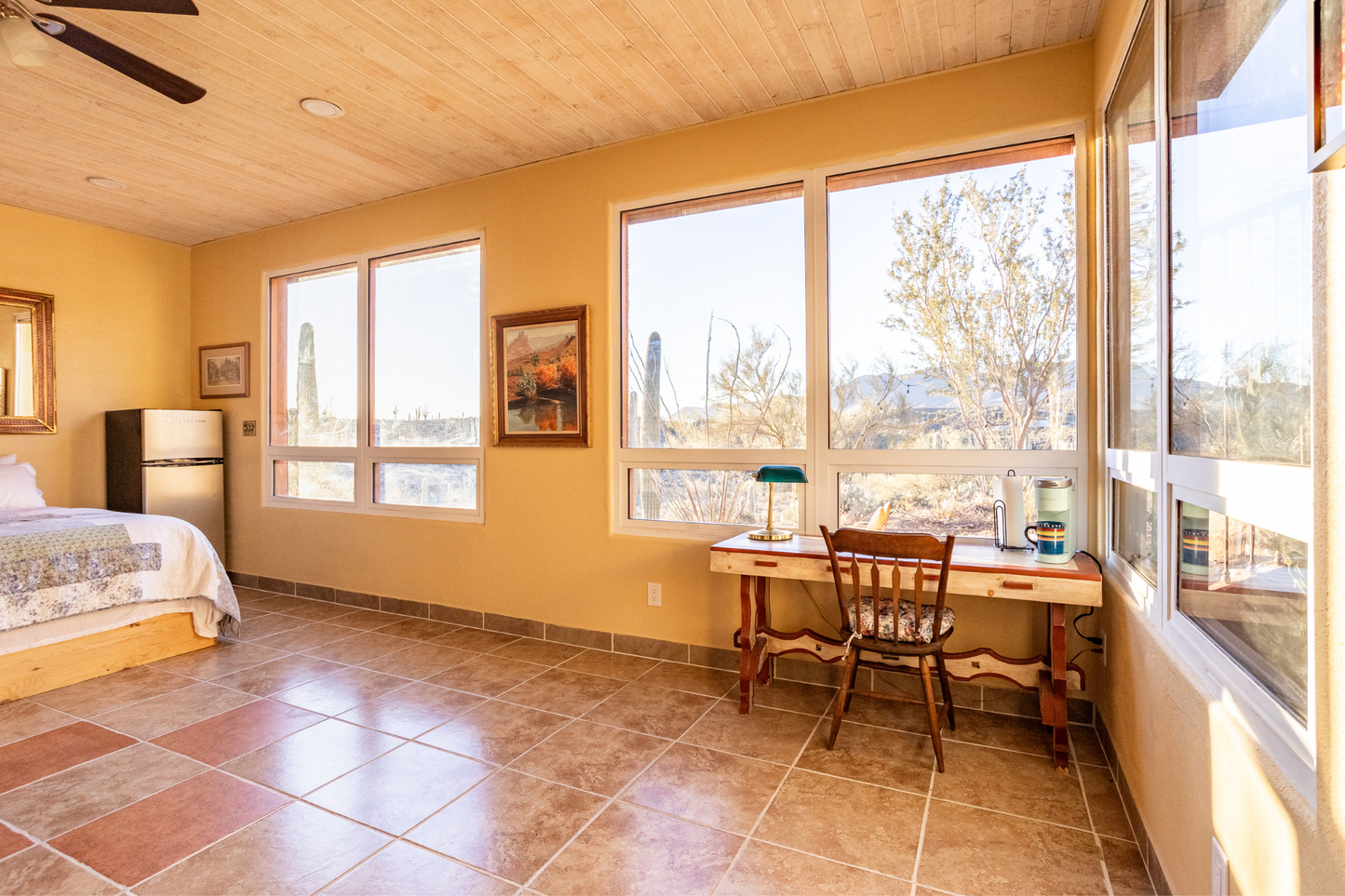 The Humming Bird Suite w/ KitchenNet